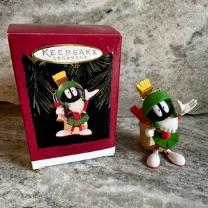 Vintage 1996 Looney Tunes Marvin, the Martian Hallmark ornament